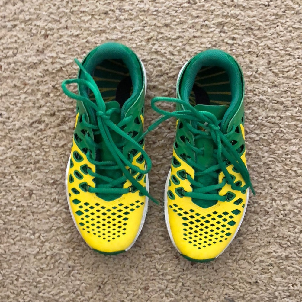 Oregon duck Nike shoes